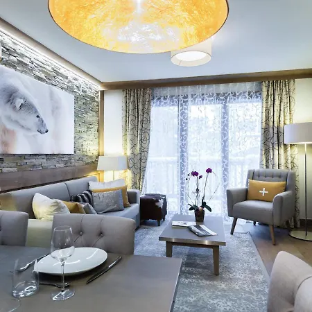 Neuf Centre 6 Pers., Parking, Acces Piste - Fr-1-562-33 * Courchevel